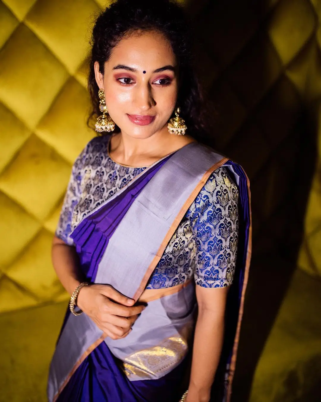 Pooja Ramachandran Images in Blue Saree Blouse